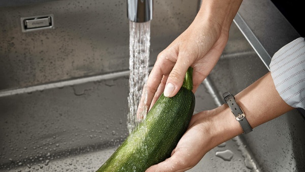 Смеситель для кухни Hansgrohe Zesis M33 74801670 Черный матовый