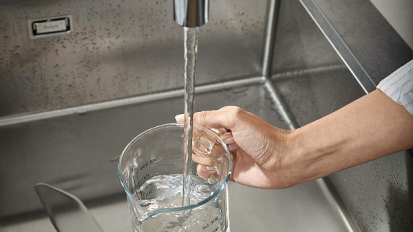Смеситель для кухни Hansgrohe Zesis M33 74801670 Черный матовый